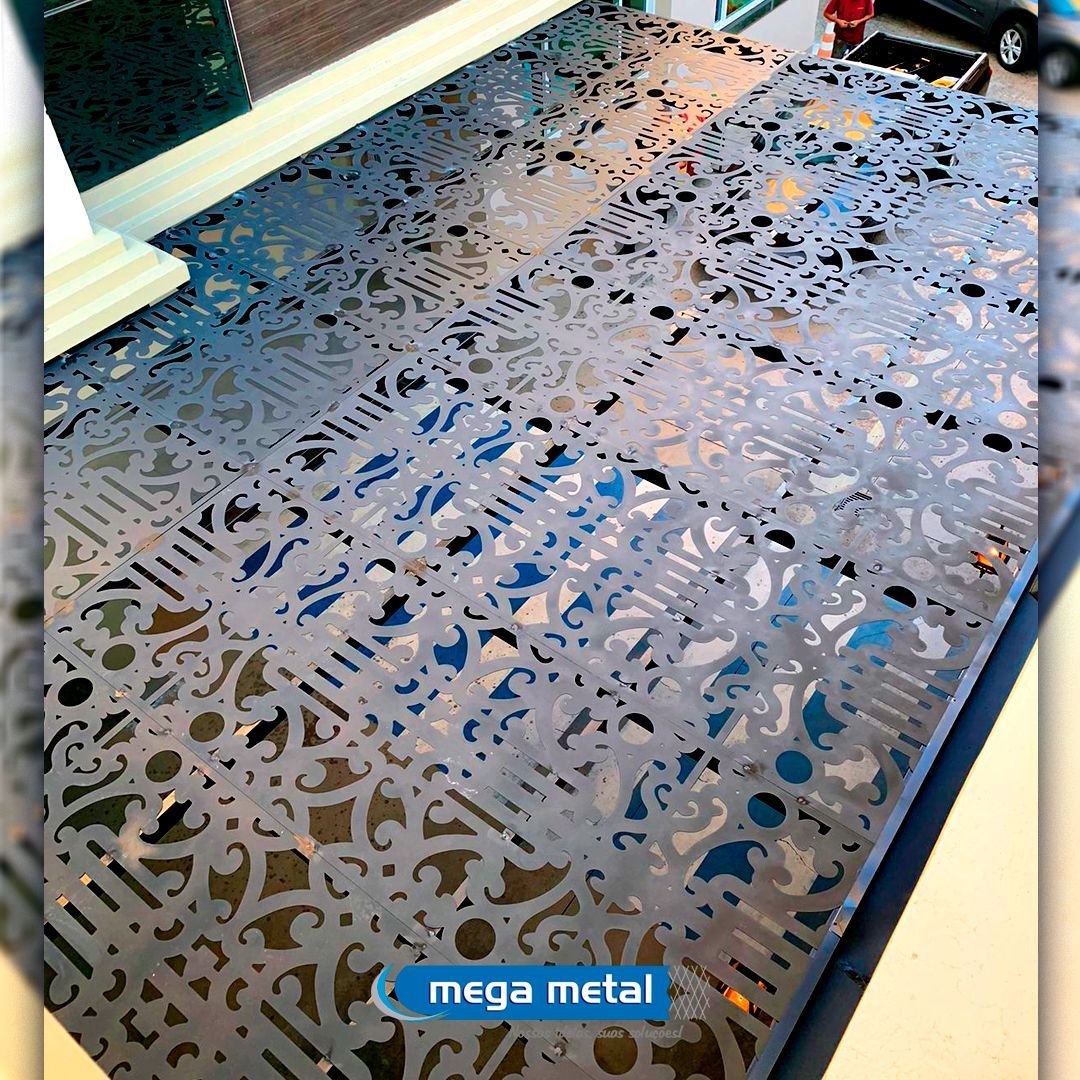 Detalhe de painel metálico cortado a laser pela Mega Metal