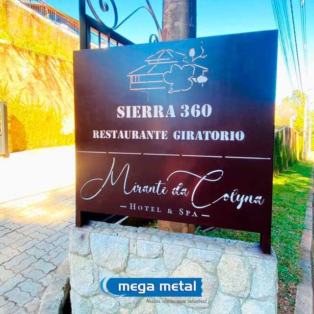 Comunicação Visual em chapa metálica cortada a laser pela Mega Metal
